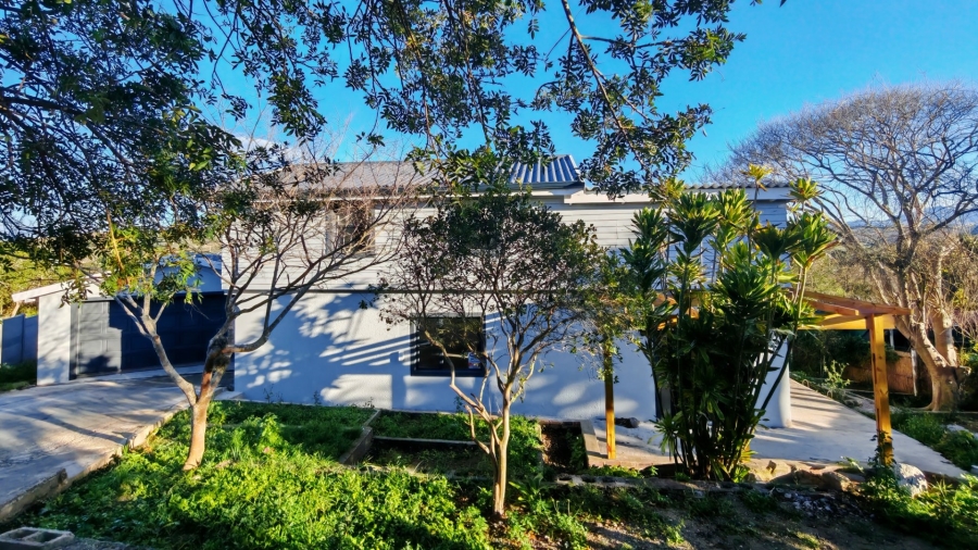 5 Bedroom Property for Sale in Fraaiuitsig Western Cape